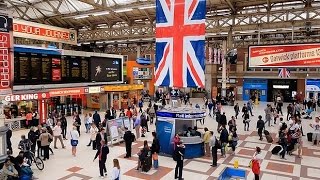 A Walk Through The London Victoria Station London England [upl. by Ettenig729]